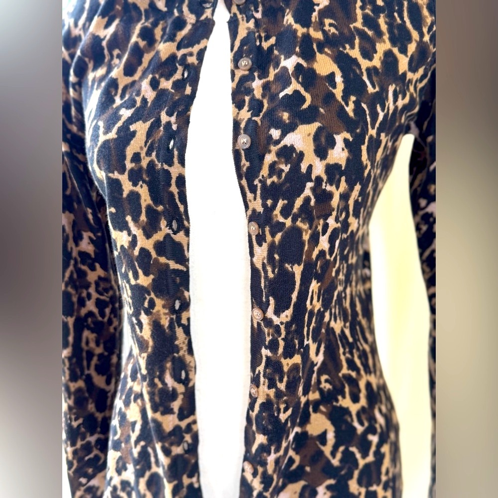 Leopard Print Fitted Cardigan - Picture 6 of 7